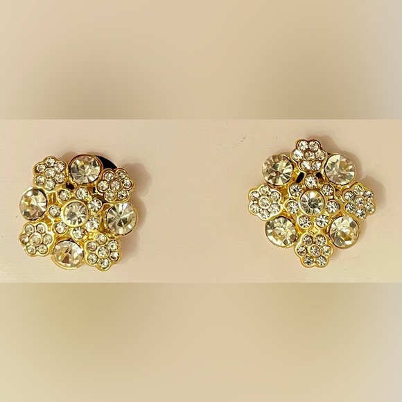 Rhinestone clip-on earrings. Gorgeous! - Picture 1 of 3
